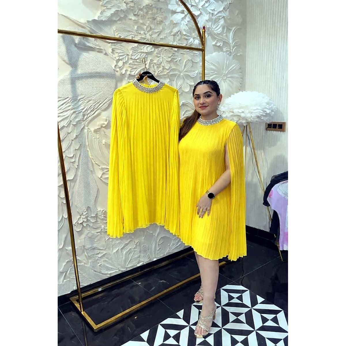 Yellow Pleated Loose Dress